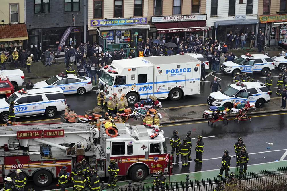 Tiroteio em Nova York deixa ao menos 10 feridos